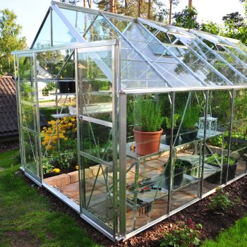 10 Common Greenhouse Mistakes (and How to Avoid Them)