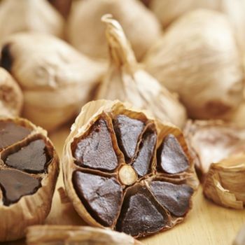 Black Garlic: A Simple Guide to Making Your Own